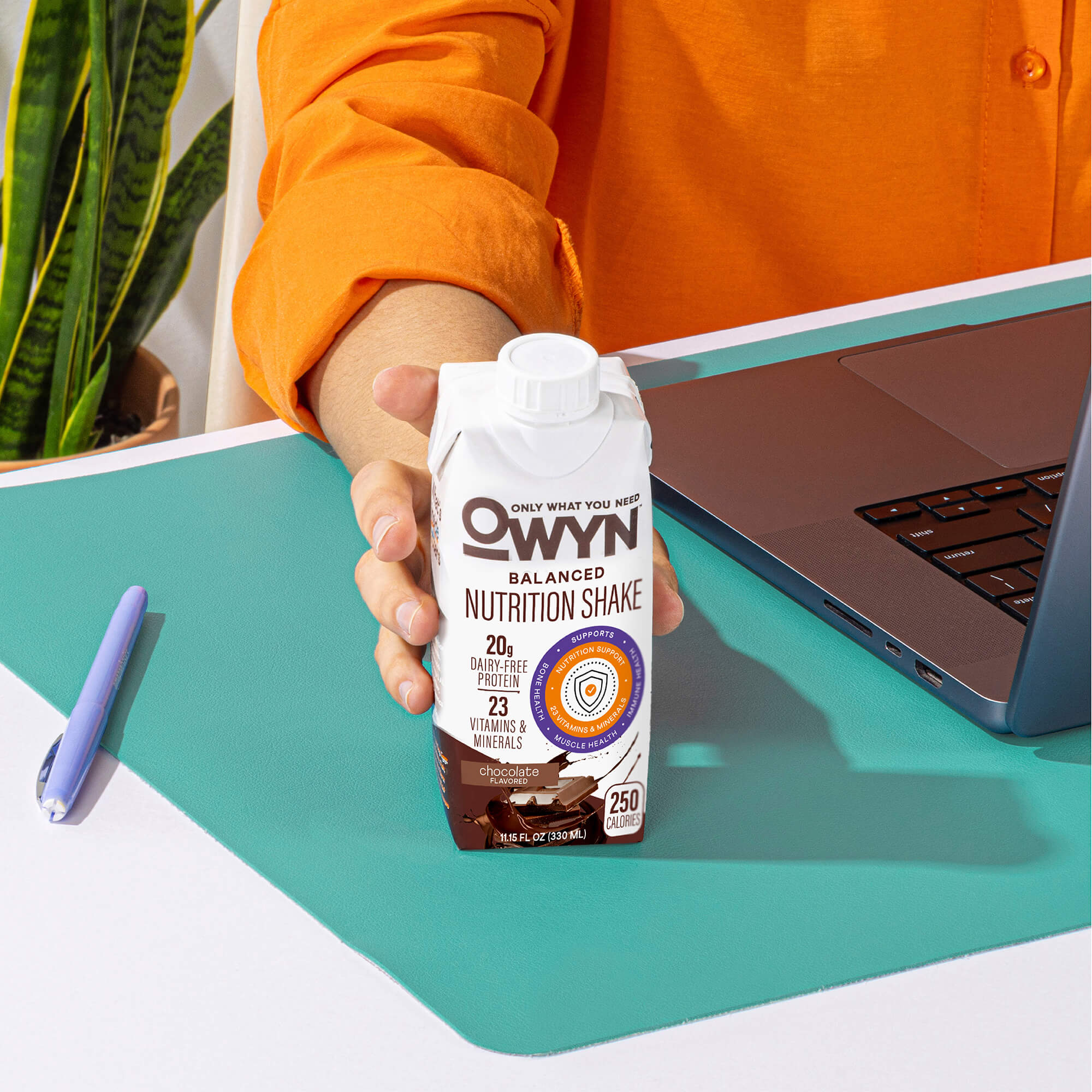 owyn-008747-chocolate-balanced-nutrition-shake-tetra_2.jpg